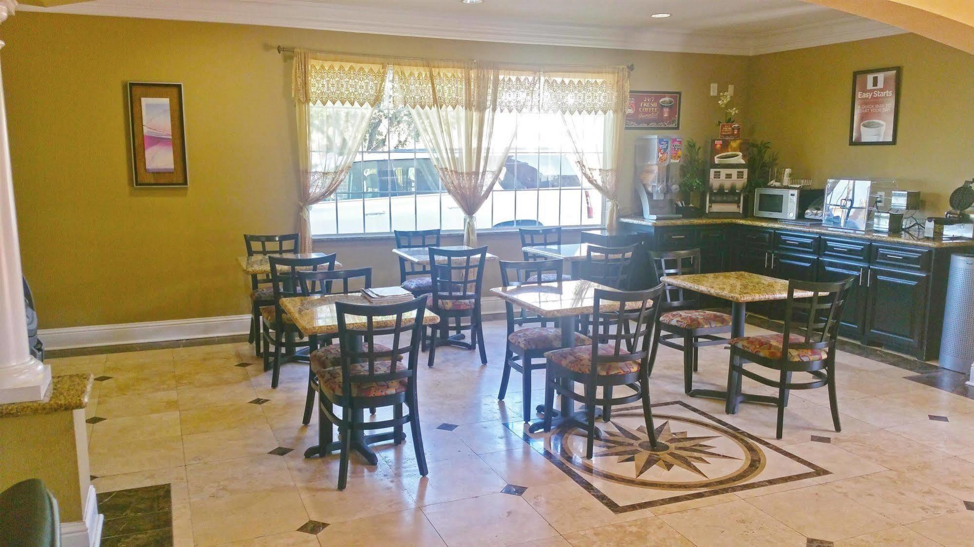 Regency Inn & Suites - Baytown Exteriér fotografie
